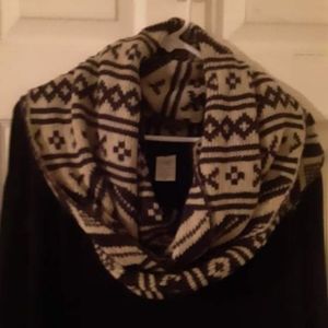 Beautiful women's flannel infinity scarf from Charlotte Russe